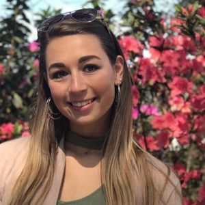 Meet your Posher, Courtney